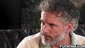 i'm stella luxx suckin mike mancini cock so wrong!!