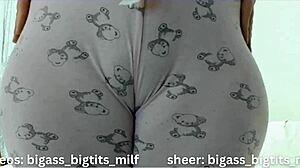 i spot her camel toe peeking through those tight pajamas