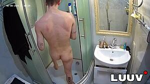 wanna see luuv's quick shower before she fucks on cam?