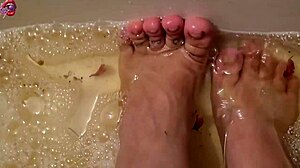 relaxing foot wash with rose petals and herbs eases my tired soles after work