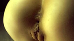 her pussy farts cum after doggystyle creampie closeup