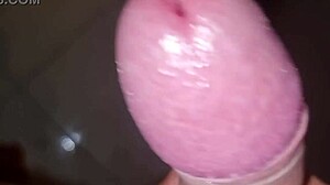 couldn't resist jerking to amica's shower moans