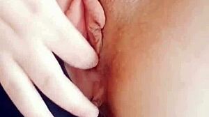 i can't stop horny brunette milf fingering pussy solo at home