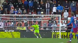 valencia cf suffers 2-4 defeat to dominant fc barcelona side