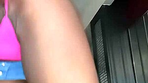 sexy curvy honey licks pussy unaware she's on her cycle