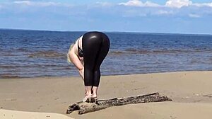 damn that big leather milf ass strutting beach in heels looks insane