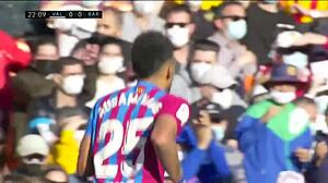 valencia cf suffers 2-4 defeat to dominant fc barcelona side