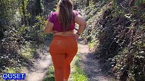 Chubby BBW stepmom huge ass leggings spreads for public stranger pounding