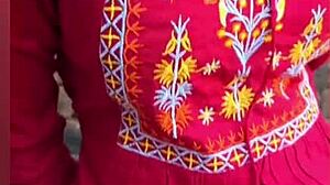 Indian Girlfriend's Tight Pussy Stretches on Boyfriend Cock!