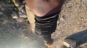 i spot shy teen next door with her perfect ass in car