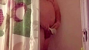 Shower play escalates with throbbing big cock deep inside