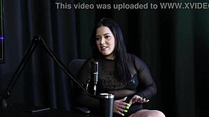 Pri Melancia tem 128cm de bunda, ama pau grande apesar de ser bi