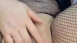 colombian milf rabitquicky shoves cucumber deep in squirting pussy