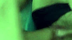 Comendo a buceta da esposa até gozar tudo dentro dela!!