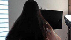 hey 😏 folo a mi amiga antes de ir a su trabajo colombiana latina pov first time 🔥👅