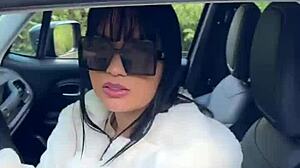 asiática gostosa stopped by cop fucks raw in the woods