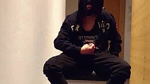 cum blasting all over my dirty sneaker now!!