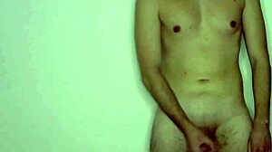 Amateur Solo Masturbation Builds to Explosive Cum Release