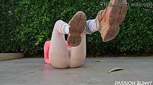 passionbunny powers through intense abs workout day 2 outdoors