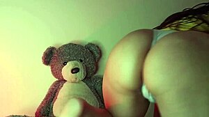 oh god, my big ass rides this dildo so good... creamy orgasm hits!!