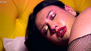 damn amanda borges fisting agatha ludovino's tight ass!