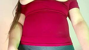 latina madrastra giant cameltoe leggings masturbates wet pussy for hijastro usa