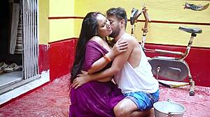 milkman rams arshi bhabhi's pussy hard while alone full movie