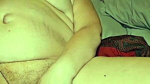 imagine foot fucking that pussy till she orgasms hard