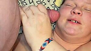 i'm dirty milf sucking cock using my big tits