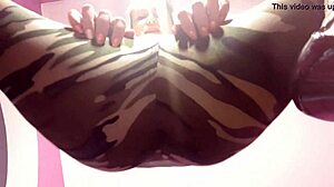 On your knees slut!! Jerk off under her bill then slurp every drop of cum 😈💦