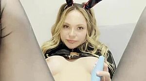 i'm a cute bunny caressing my clit and juicy labia so softly