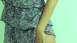 blonde fingers big pussy lips watching mirror masturbation