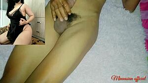 Indonesian beauty masturbates huge ass on steamy video call