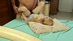 loirinha wants older guy on top making her cum so good