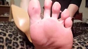 wanna worship mymistressks feet ass pussy in heels?