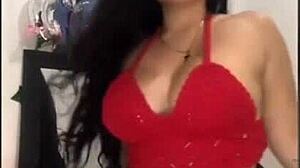 latina shakes her amateur homemade curves just for you