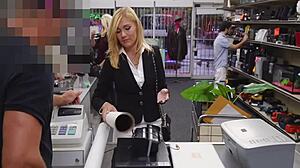 Amateur Couple Pawns Juicy Shaved Pussy for Rough Hardcore Fuck and Suck