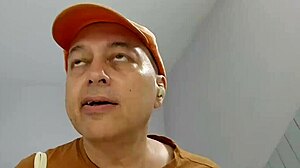 Hey, cruising Waterloo East toilets for hot public action Jun 2025