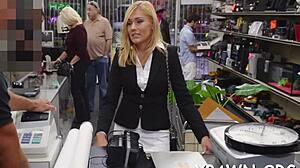 Amateur Couple Pawns Juicy Shaved Pussy for Rough Hardcore Fuck and Suck