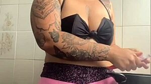 Halloween Kitchen Flashing Big Pussy Lips Before Becoming Dessert for Husband's Friend