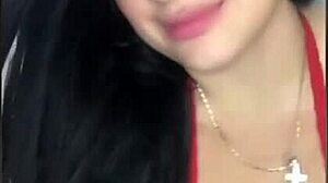 latina shakes her amateur homemade curves just for you