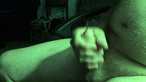 Amateur Cumshot Insertion Deep With Monster Cock Stretching Limits