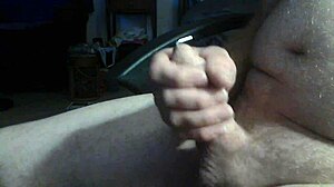 Amateur Cumshot Insertion Deep With Monster Cock Stretching Limits