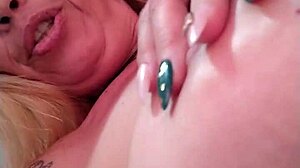 hey married blonde flaunts her fetish body on cam!