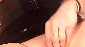 Damn hot chubby babe moans loud vibrating her fat pussy to squirting orgasm 😩🔥