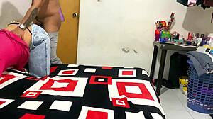 i score hot hookup on public transport ride... damn!!