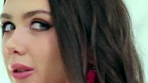 Brunette Bombshell Vixi Rafi Moans Taking Every Inch Deepthroat Cowgirl