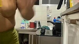 Live Kitchen Mini Skirt Flashes Swollen Fat Pussy!