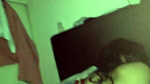 Sexy housewife Laura rides cock hard in exclusive amateur fuck