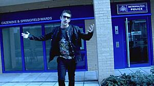 Glamour babe teases huge cock with wet pussy before quickie facial cumshot finish